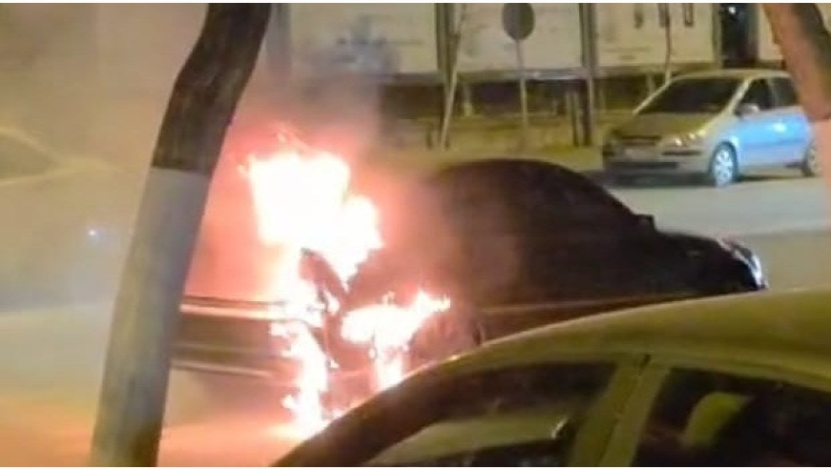 Malatya'da seyir halindeki otomobilde yangın