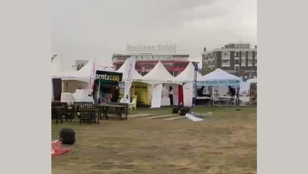 Malatya'da şiddetli fırtına çadırları uçurdu