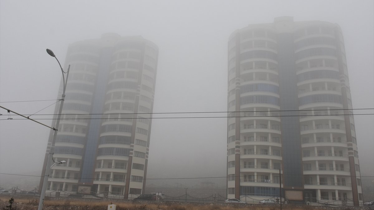 Malatya'da sis ulaşımı olumsuz etkiledi