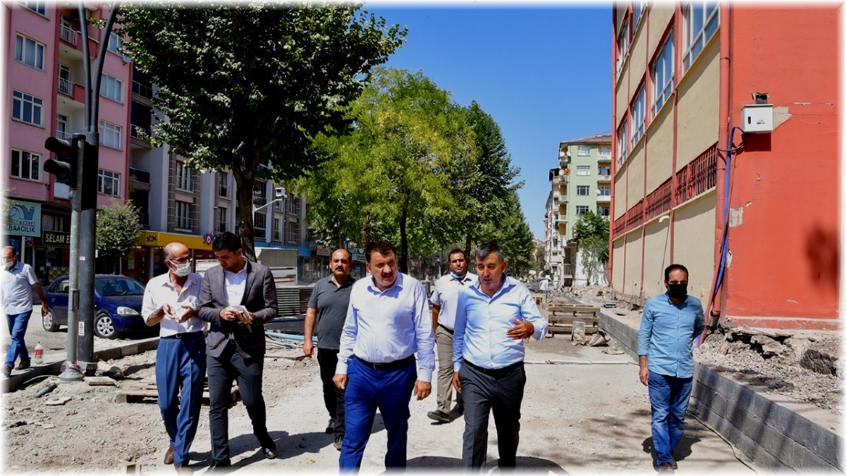 Malatya'da Sivas Caddesi baştan aşağı yenileniyor