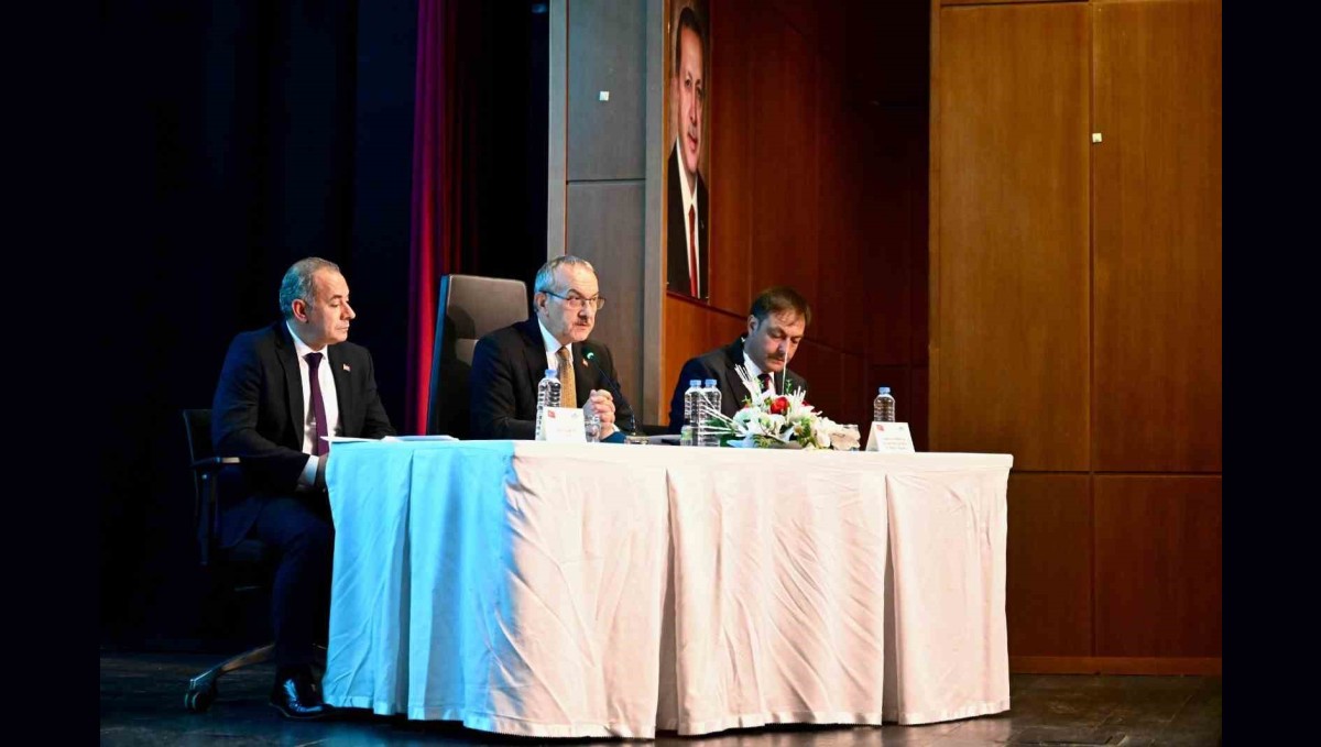 Malatya'da sokak hayvanları için kapsamlı önlem planı görüşüldü