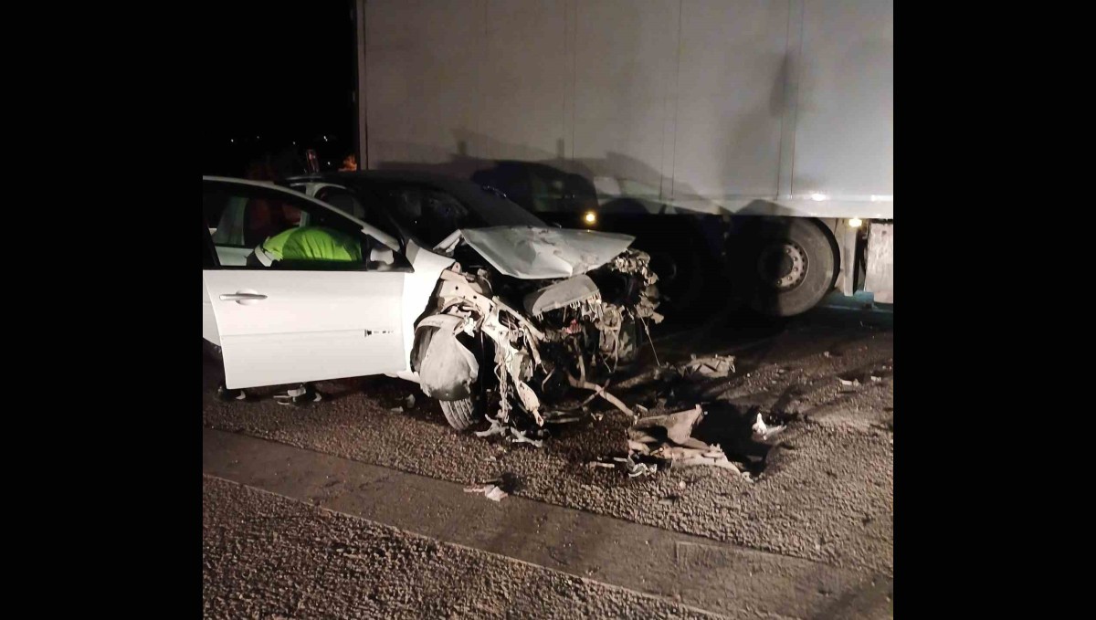 Malatya'da tır ile otomobil çarpıştı: 3 yaralı