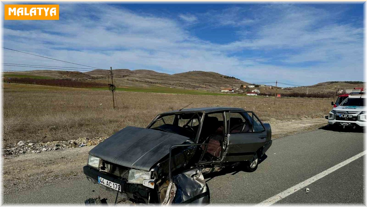 Malatya'da trafik kazası: 1'i ağır 3 yaralı