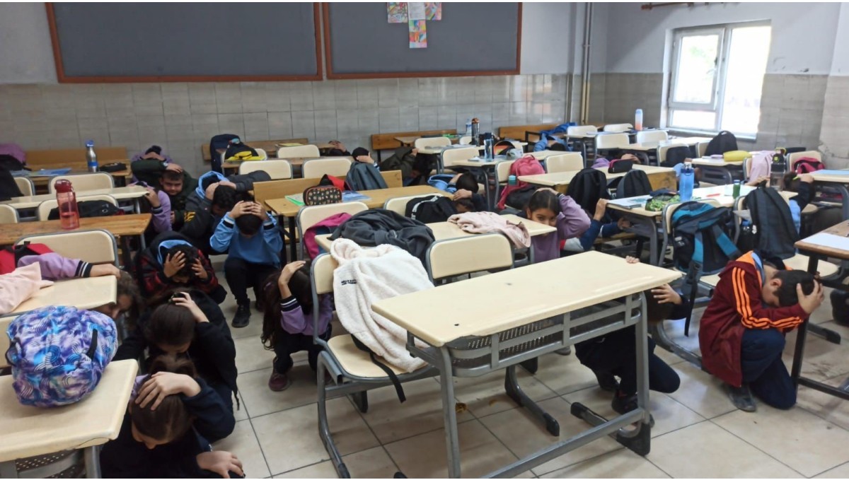 Malatya'da tüm okullarda eş zamanlı tahliye