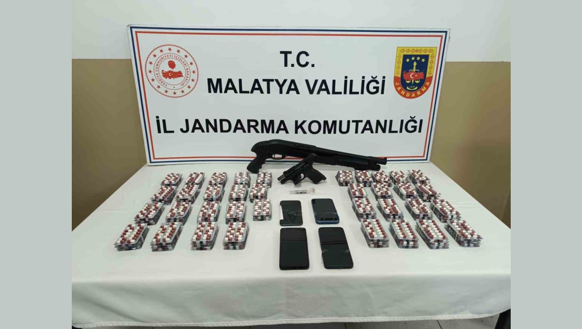 Malatya'da uyuşturucu operasyonu: 4 gözaltı