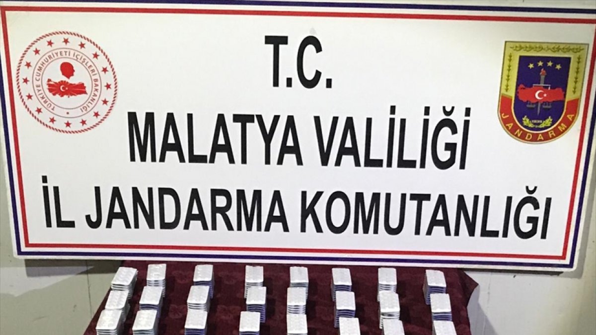 Malatya'da yolcu otobüsünde 2 bin 790 uyuşturucu hap ele geçirildi