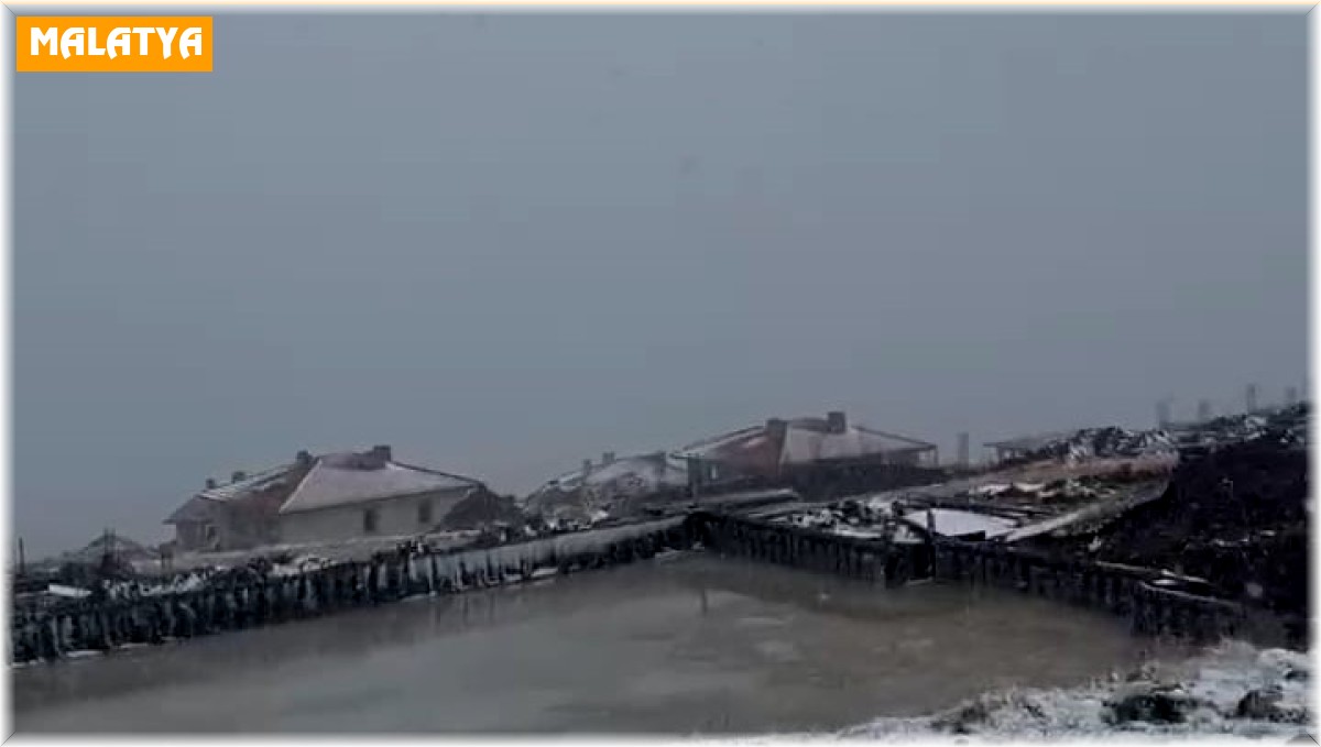 Malatya'da yüksek rakımlı bölgelerde kar yağışı etkili oldu