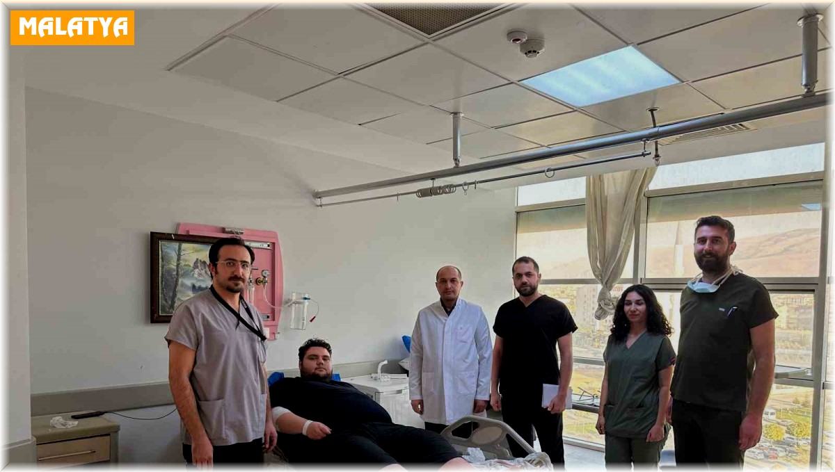 Malatya Eğitim ve Araştırma Hastanesi'nden 'Dev' ameliyat