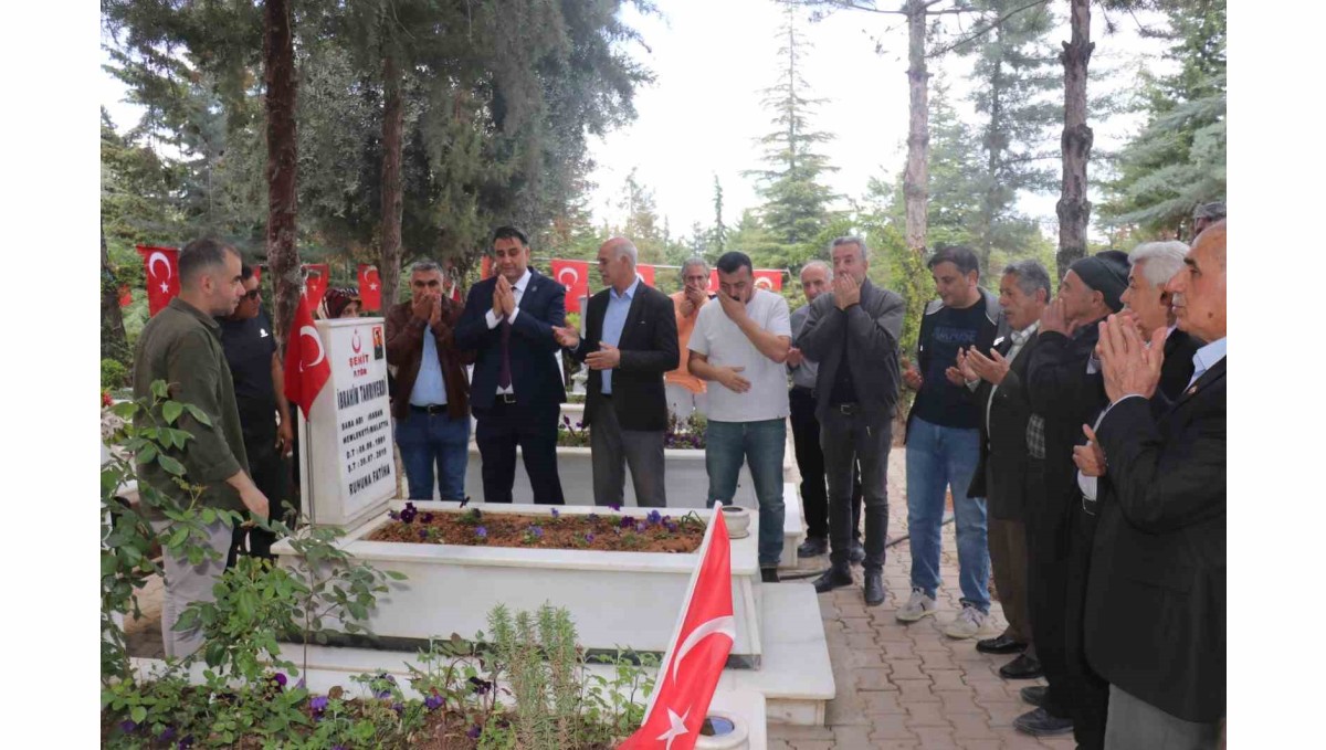 Malatya Gazi ve Şehit Aileleri Derneği'nde bayrak değişimi