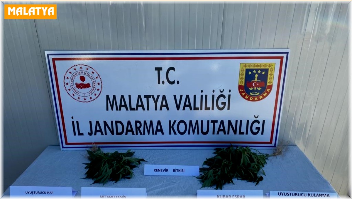 Malatya jandarmasından uyuşturucu ve kaçakçılığa geçit yok
