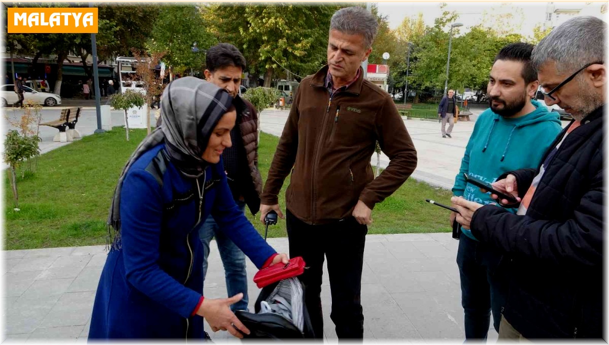 Malatya'nın en işlek noktasında şüpheli çanta alarmı
