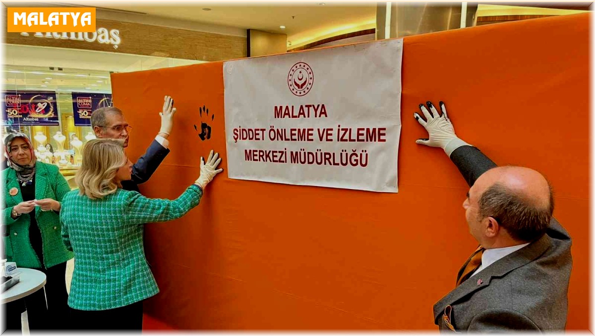 Malatya Park AVM'de kadına yönelik şiddetle mücadele günü etkinliği