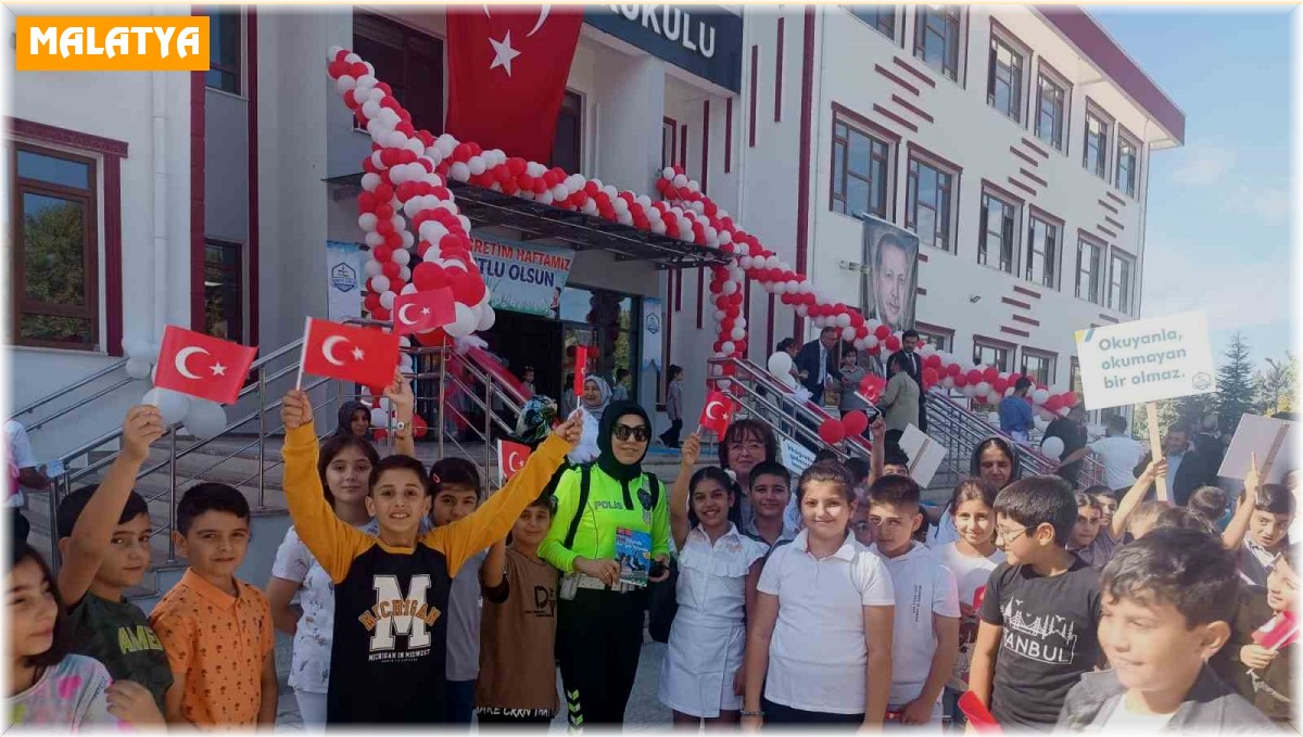 Malatya polisi, okulun ilk gününde denetim gerçekleştirdi