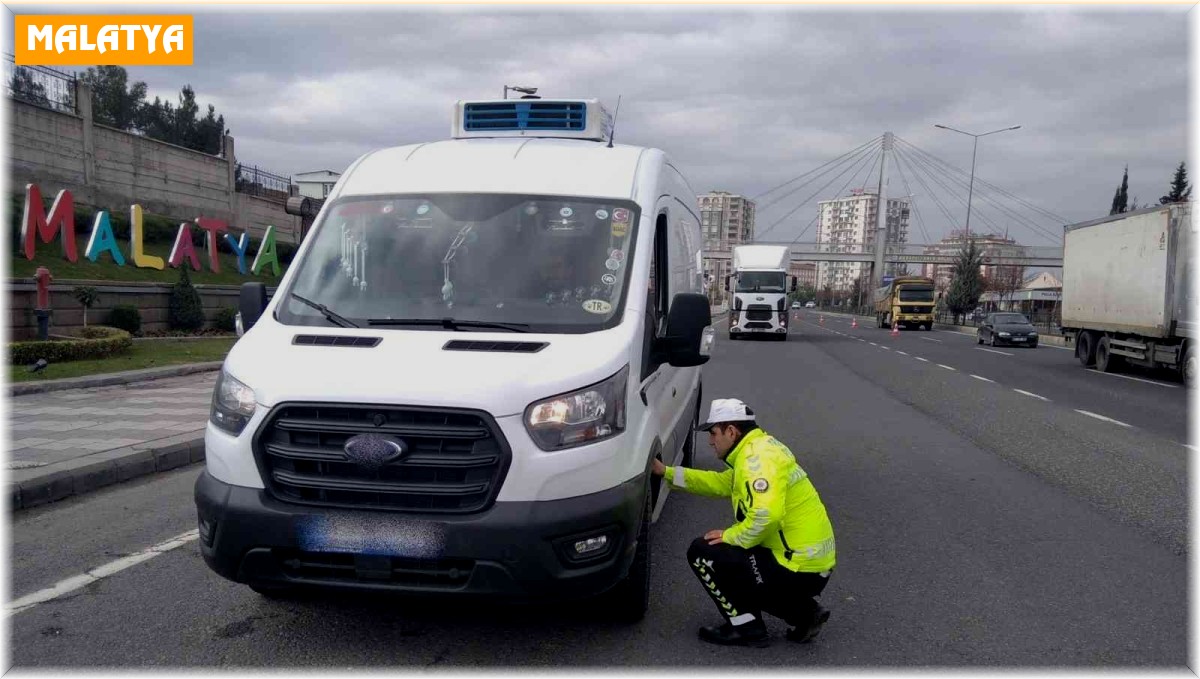 Malatya polisinden kış lastiği uyarısı