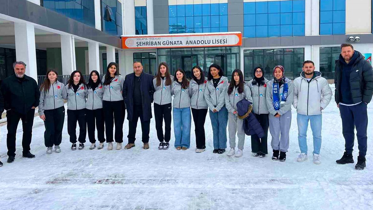 Malatya şampiyonu Şehriban Günata Anadolu Lisesi bölge müsabakalarına gidiyor