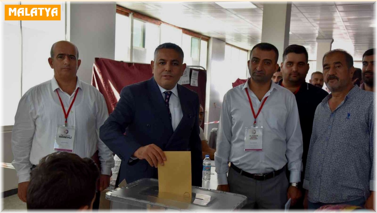 Malatya TSO'da Sadıkoğlu güven tazeledi