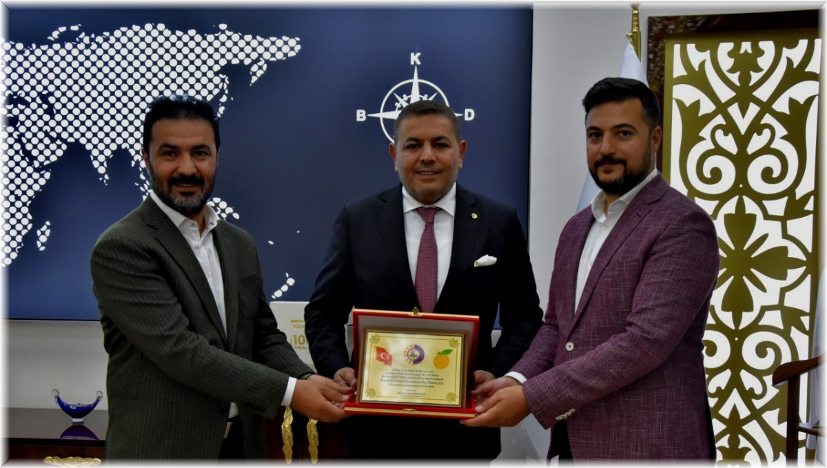 Malatya TSO'dan başarıya plaket