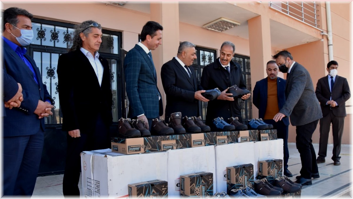 Malatya TSO'dan öğrencilere bot yardımı