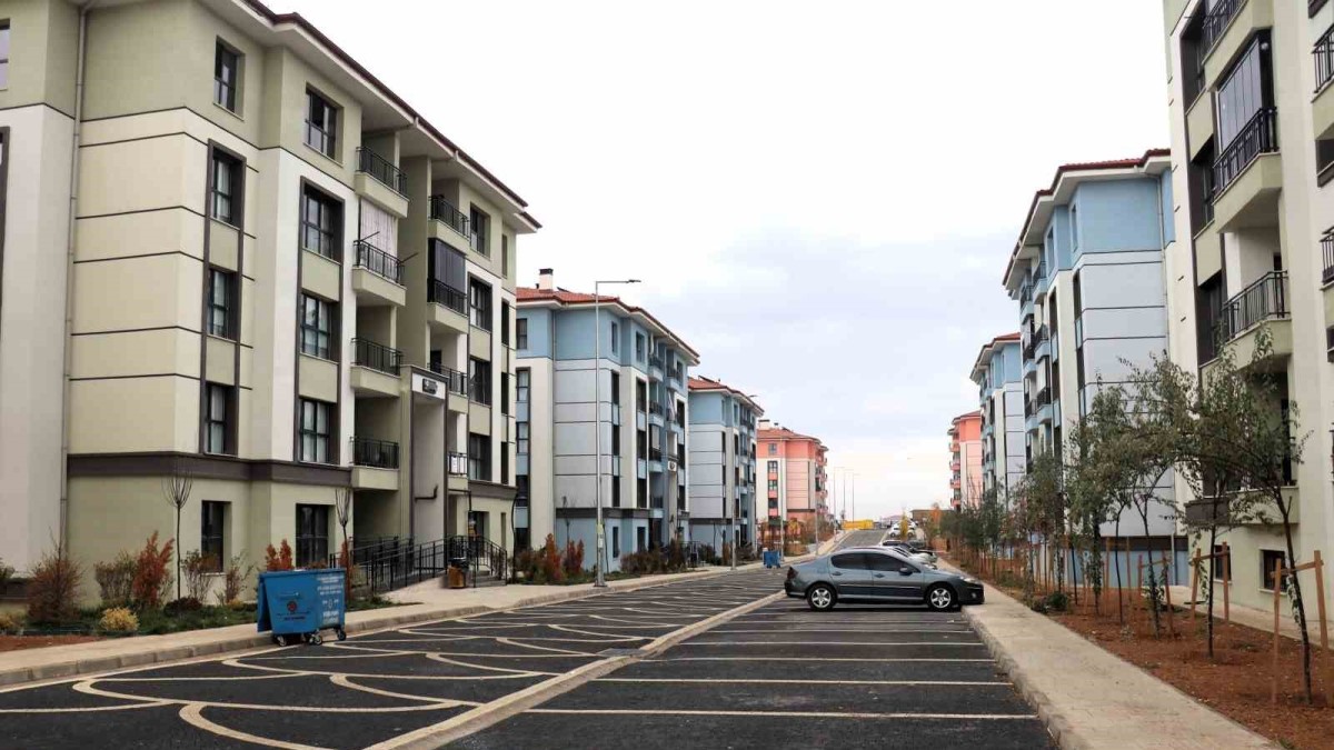 Malatya Valisi Yavuz: "Depreme dirençli modern bir şehir inşa ediyoruz"