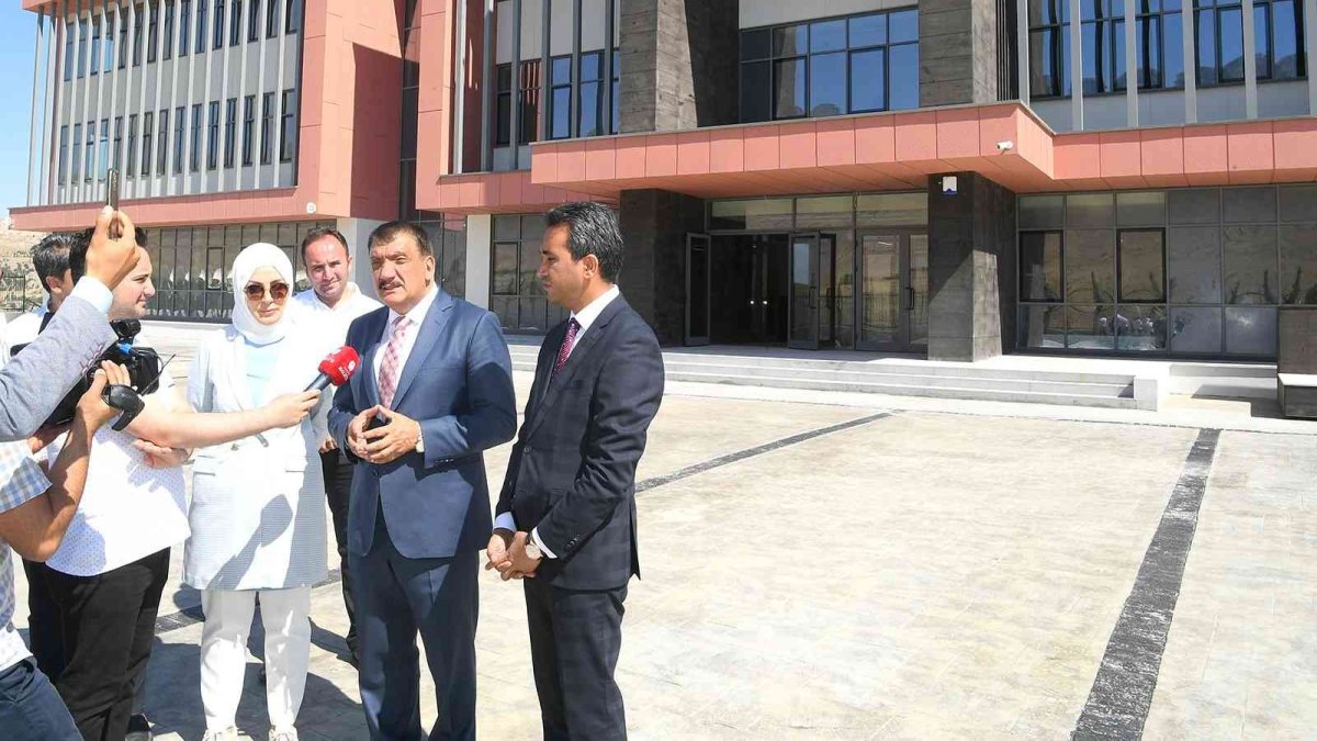 Malatya'ya yeni bir Fen Lisesi kazandırıldı