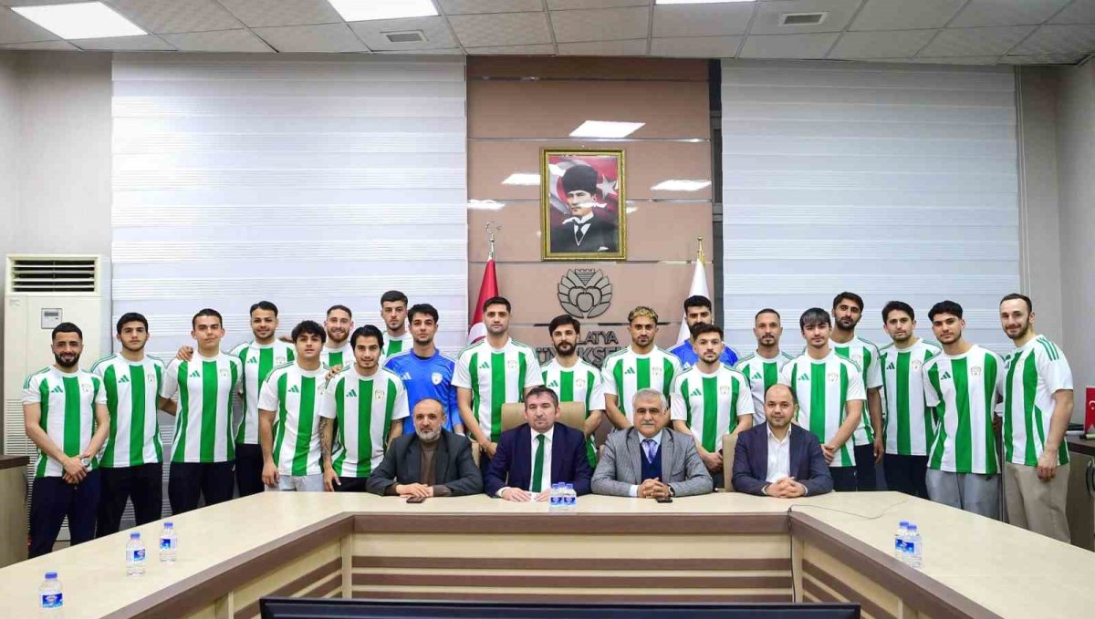 Malatya Yeşilyurtspor'dan toplu imza töreni
