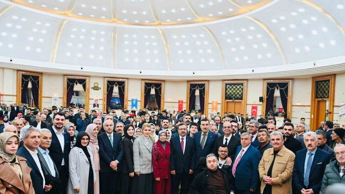 Malatya’da Bayramlaşmada Dikkat Çeken Çıkış: “Güçlü Liderlik Şart”