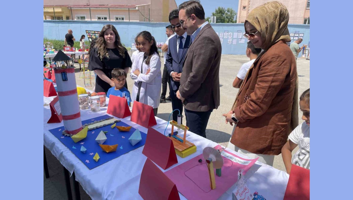 Malazgirt BİLSEM öğrencilerinden yılsonu sergisi