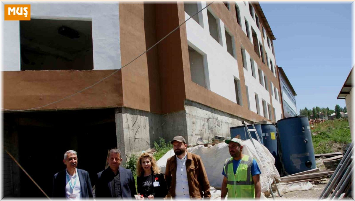Malazgirt Devlet Hastanesi inşaatında çalışmalar yeniden başladı