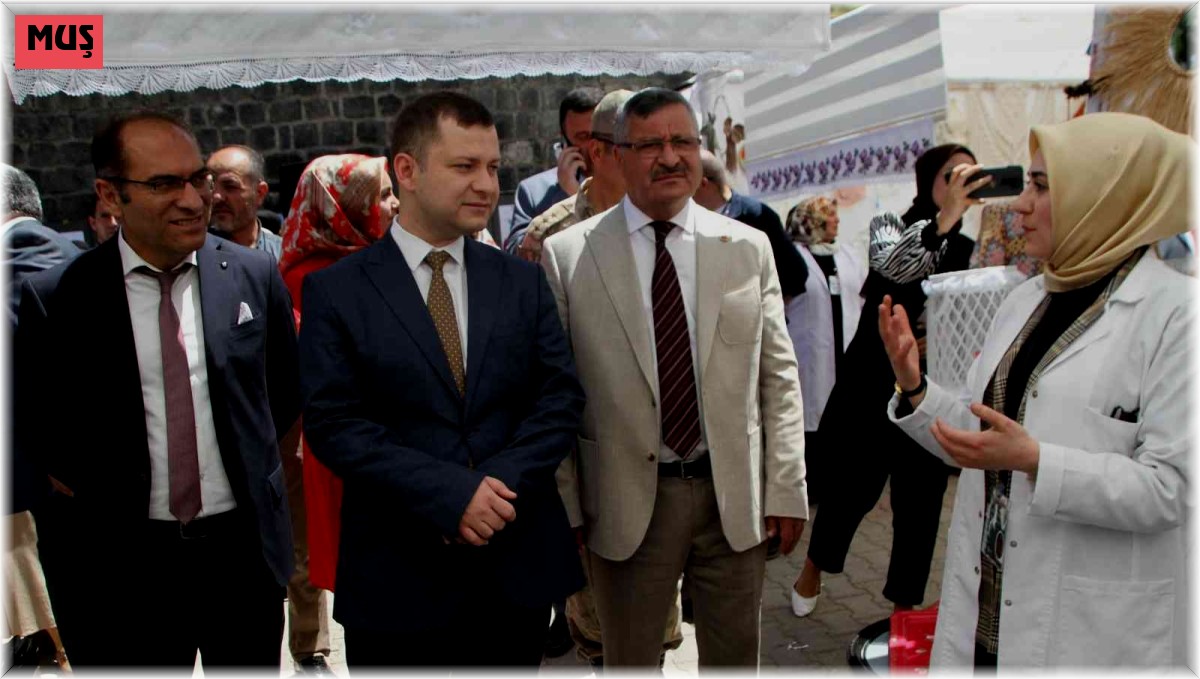 Malazgirt HEM'de yıl sonu sergisi