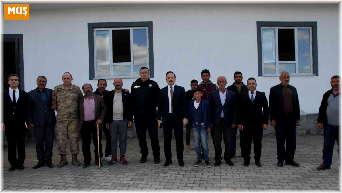 Malazgirt Kaymakamı Bayram köy ziyaretlerini sürüyor