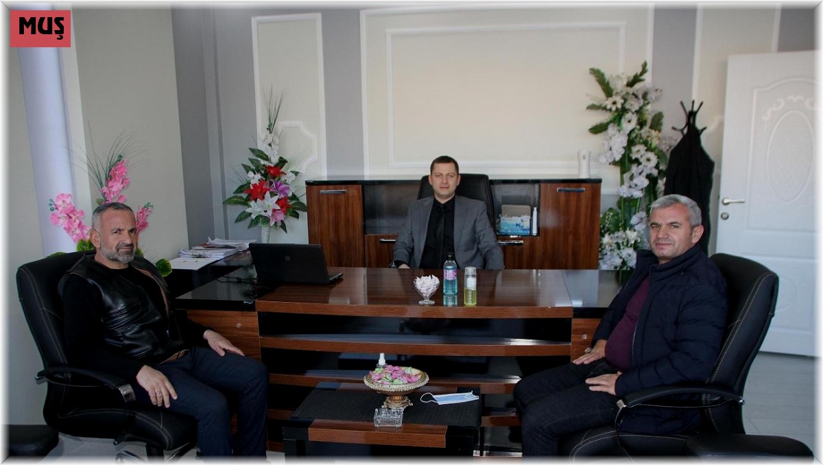 Malazgirt Kaymakamı Demirer, esnafı ziyaret etti