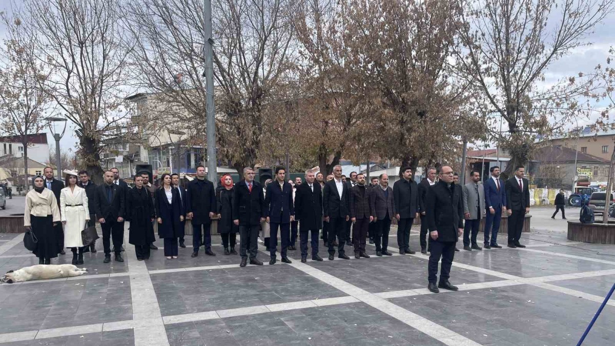 Malazgirt'te 24 Kasım Öğretmenler Günü kutlandı