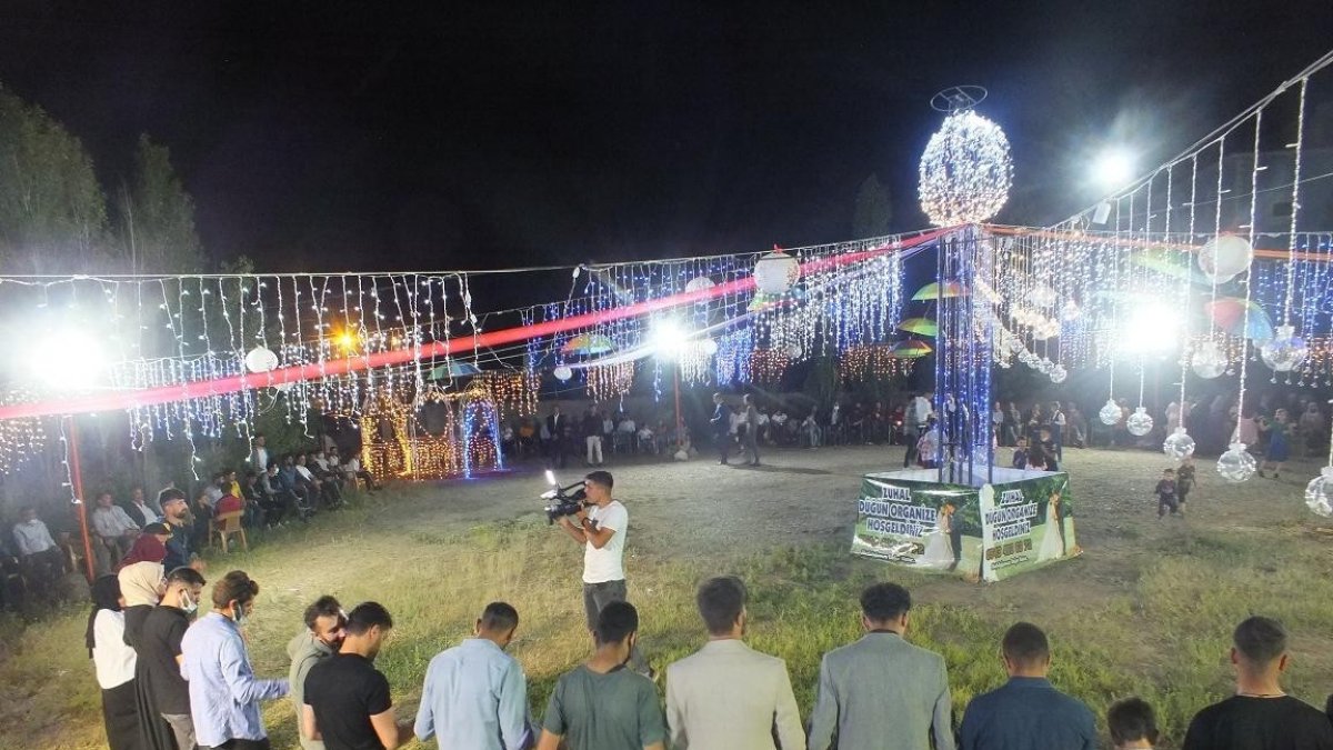 Malazgirt'te düğün sezonu açıldı