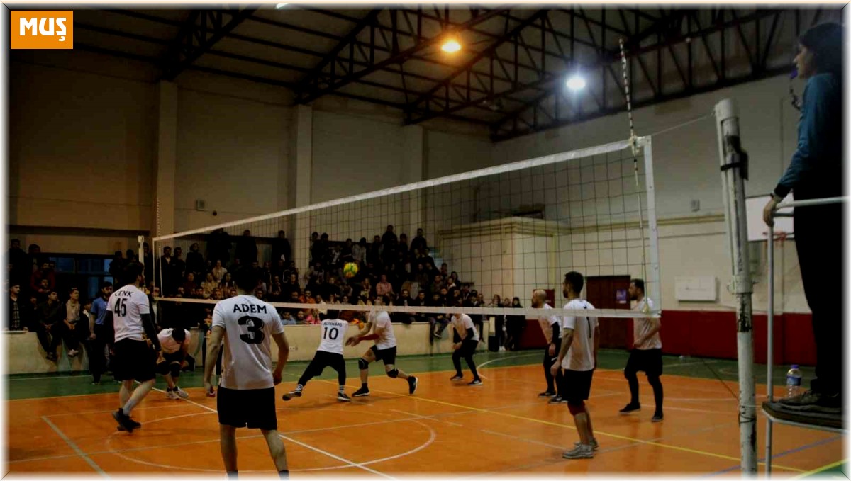 Malazgirt'te 'Kurumlar Arası Voleybol Turnuvası' sona erdi