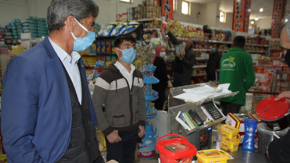 Malazgirt'te Ramazan alışverişi yoğunluğu