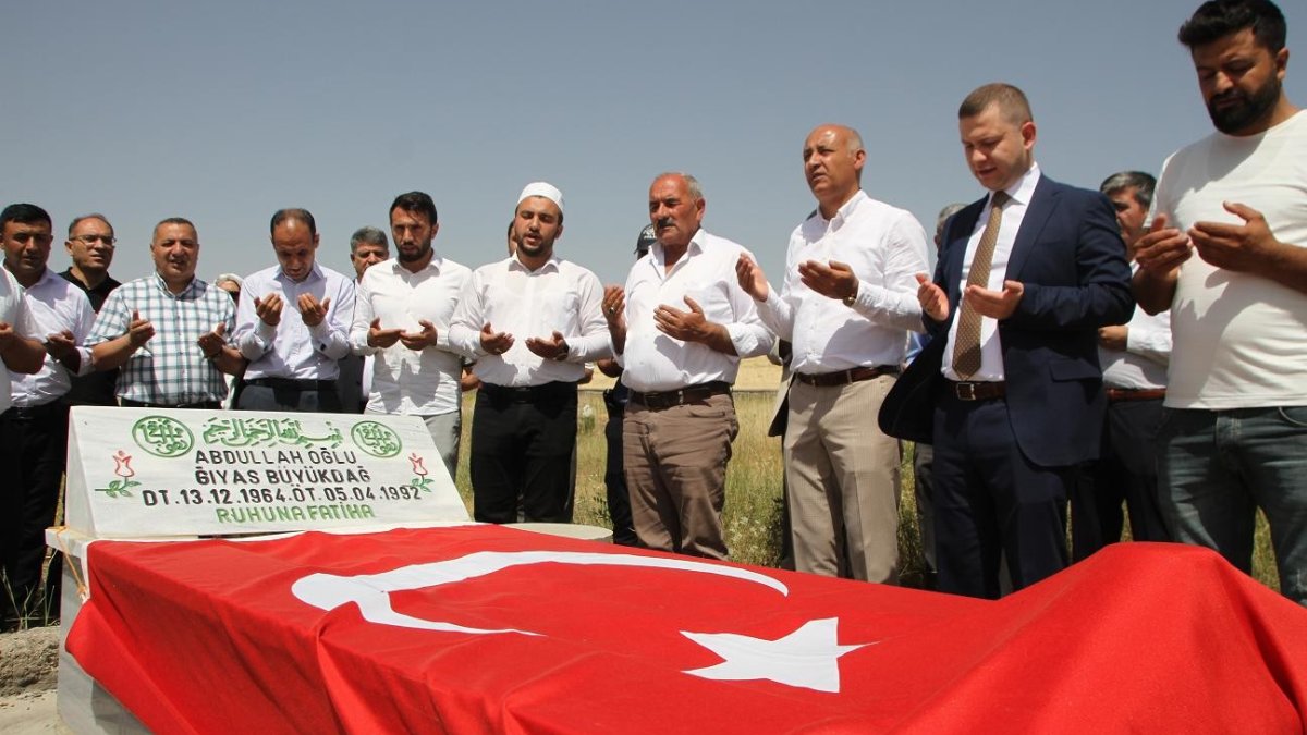 Malazgirt'te şehit mezarları ziyaret edildi