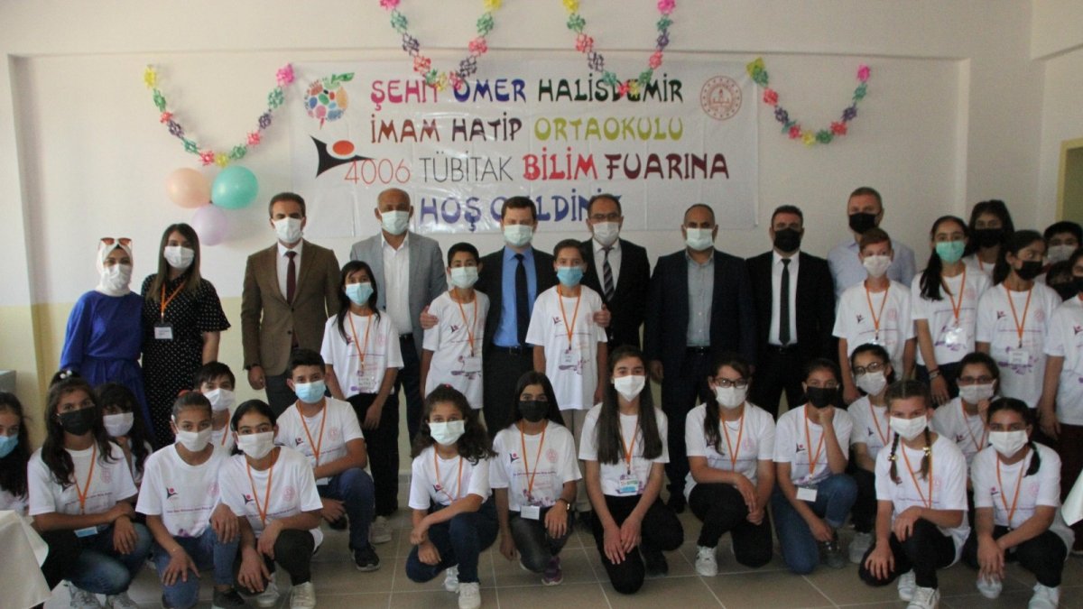 Malazgirt'te 'TÜBİTAK Bilim Fuarı Sergisi'