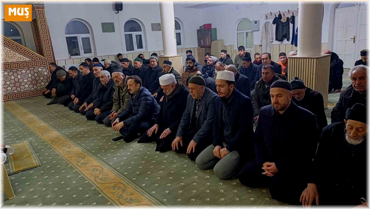 Malazgirtliler depremzedeleri unutmadı