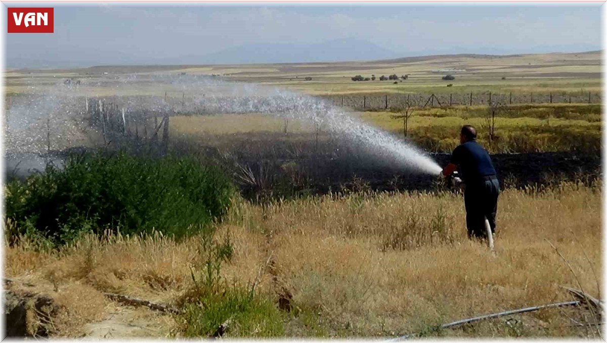Mangal yapayım derken tarlasını yaktı
