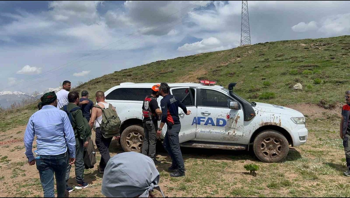 Mantar toplarken kayadan düşen vatandaş kurtarıldı