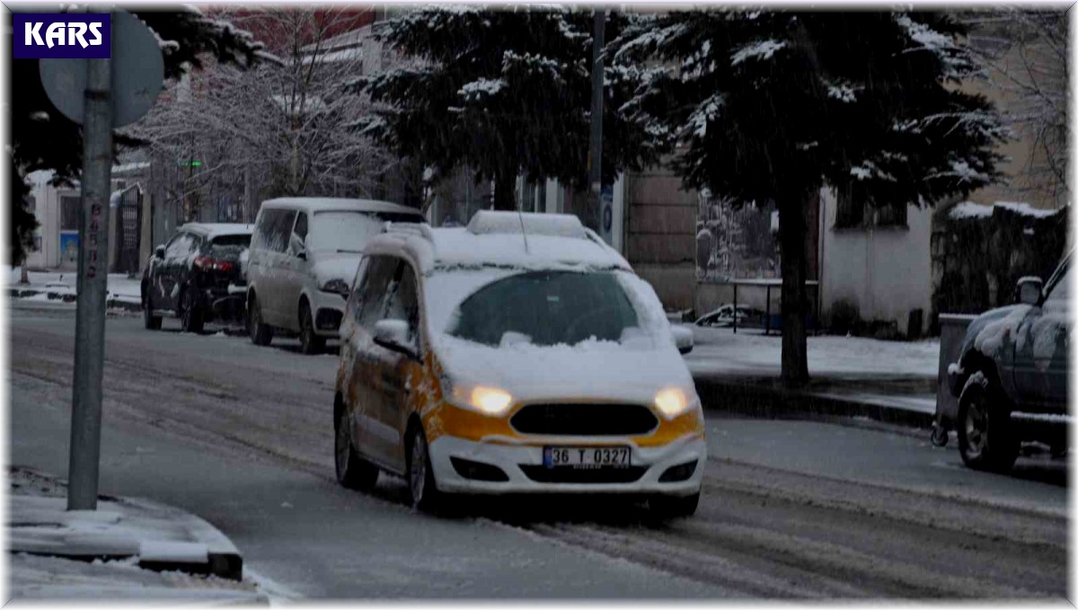 Mart ayında Kars'a kar sürprizi