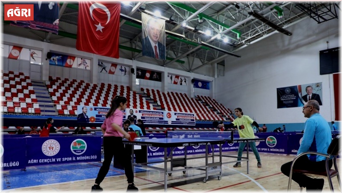 Masa Tenisi Grup Müsabakaları başladı