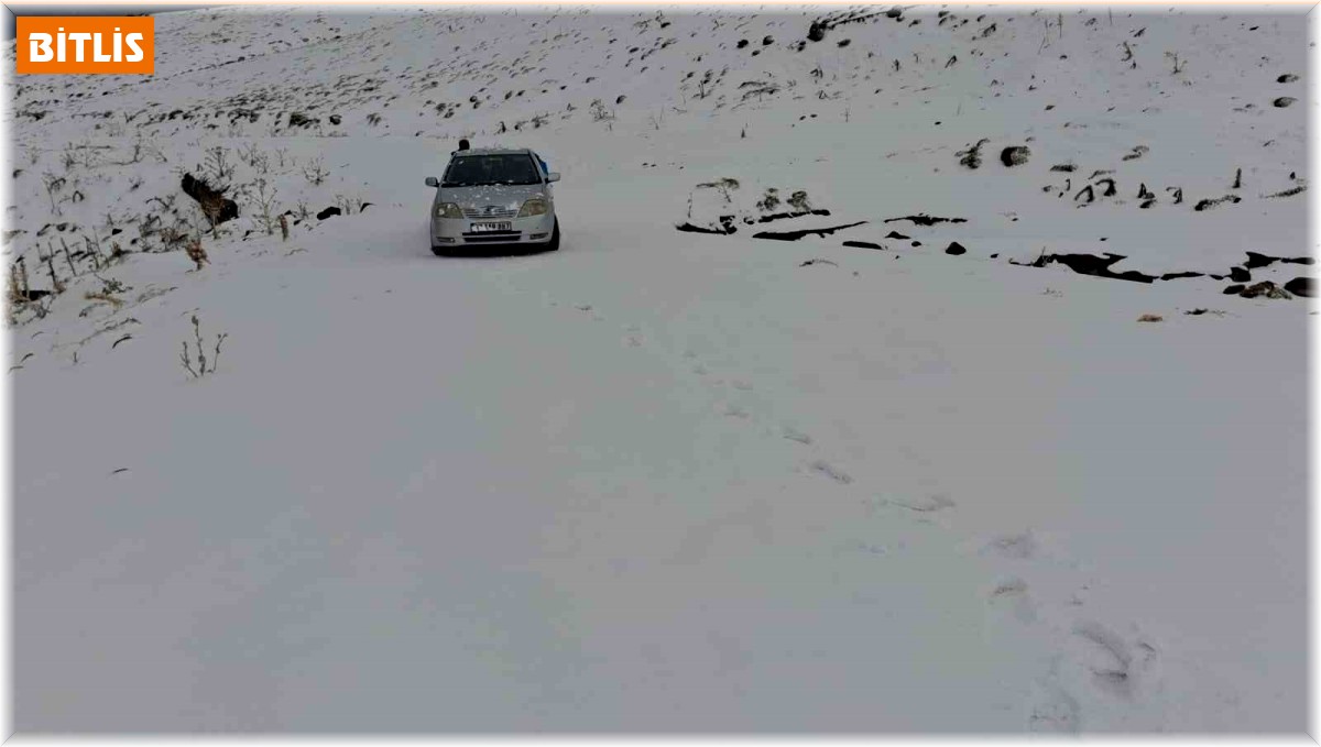 Mayıs ayında kar yolları kapattı