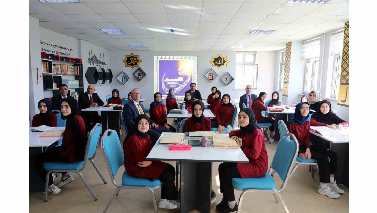 MEB Din Öğretimi Genel Müdürü Dr. Ahmet İşleyen Ağrı'da