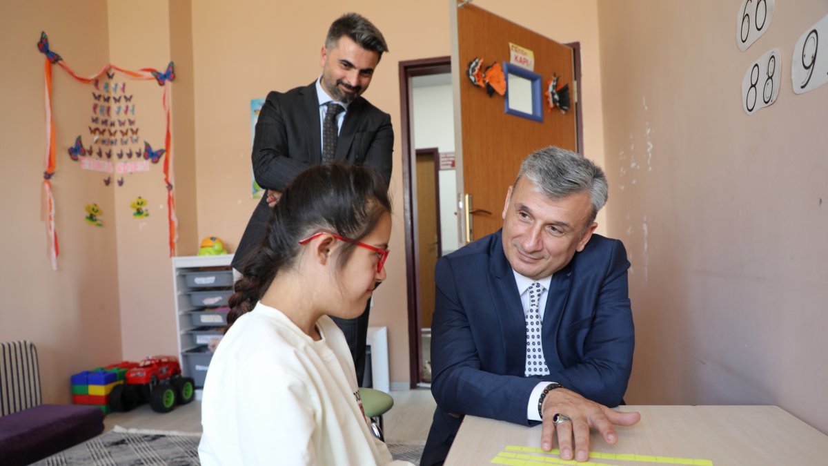 MEB Özel Öğretim Kurumları Genel Müdürü Fetullah Güner Ağrı'da Temsilcilerle Buluştu