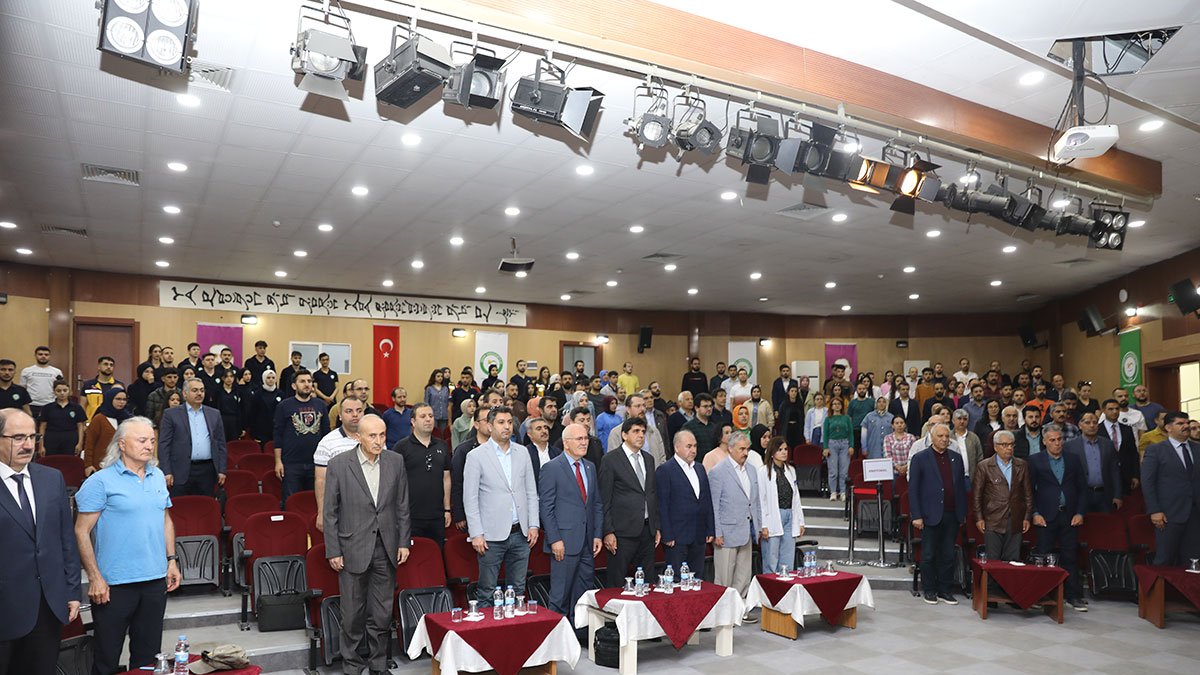 Medeniyetler Beşiği Iğdır’da "Batıyı Aydınlatan Doğu Bilimi" İsimli Konferans Düzenlendi!