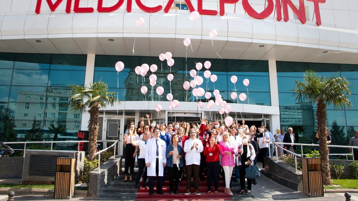 Medical Point Gaziantep'te "Pembe Ekim Farkındalık Etkinliği" gerçekleştirildi