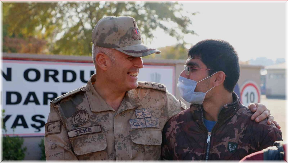 Mehmetçik, özel sporcularla bir araya geldi