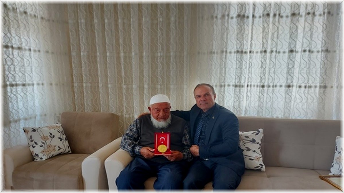 Mehmetçik Vakfı'na anlamlı bağış