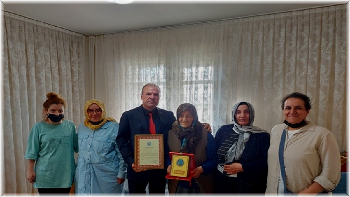 Mehmetçik Vakfı’na anlamlı bağış